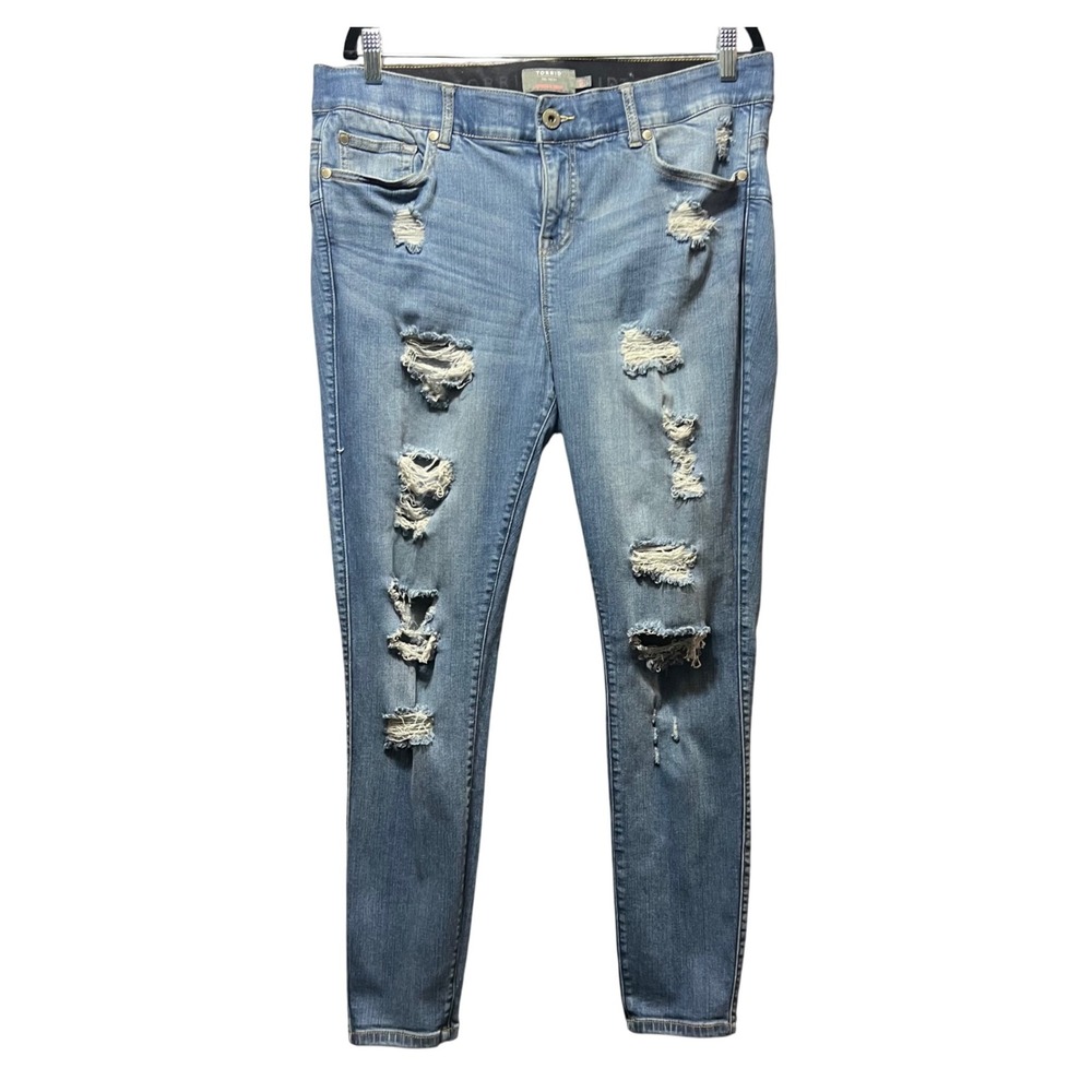 Torrid Bombshell Skinny Jeans Ripped Distressed Light Wash Denim‎ Size 16R